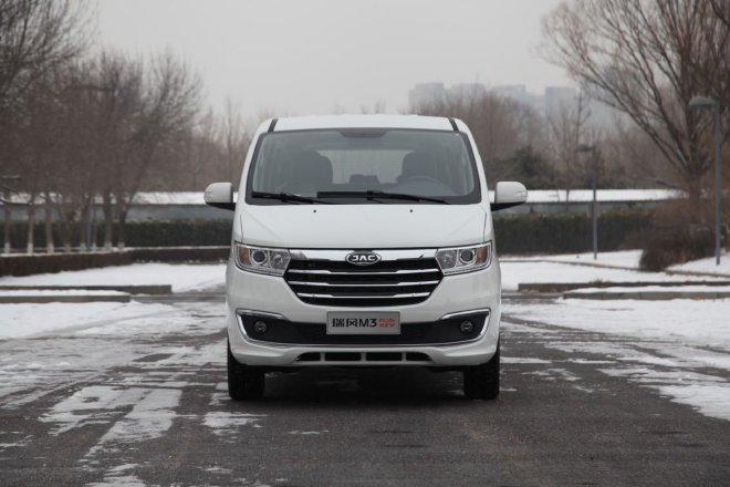 A new choice for transportation and travel: test drive Ruifeng M3 PLUS HEV