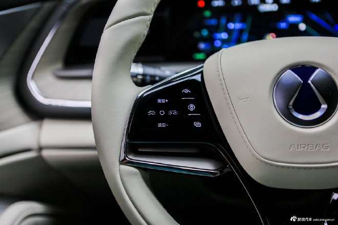 More choices for intelligent 300,000 new energy vehicles