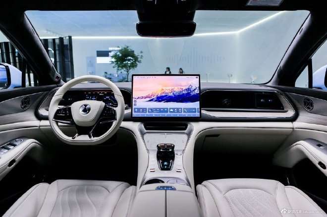 More choices for intelligent 300,000 new energy vehicles