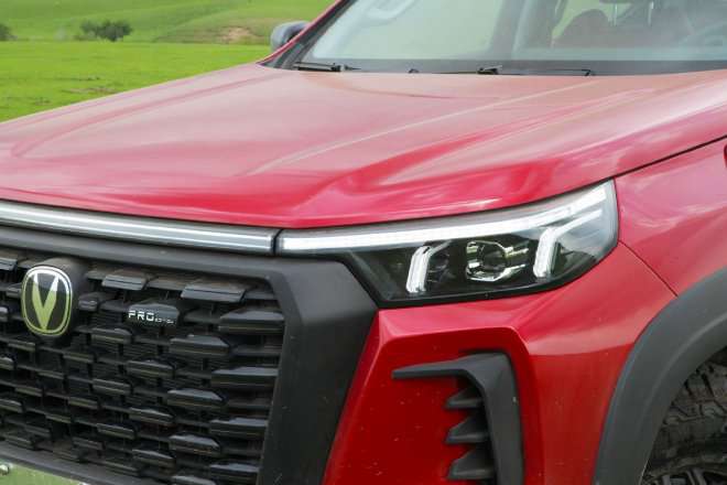 Sporty off-road pickup truck Test drive Changan Pioneer Exploration Edition