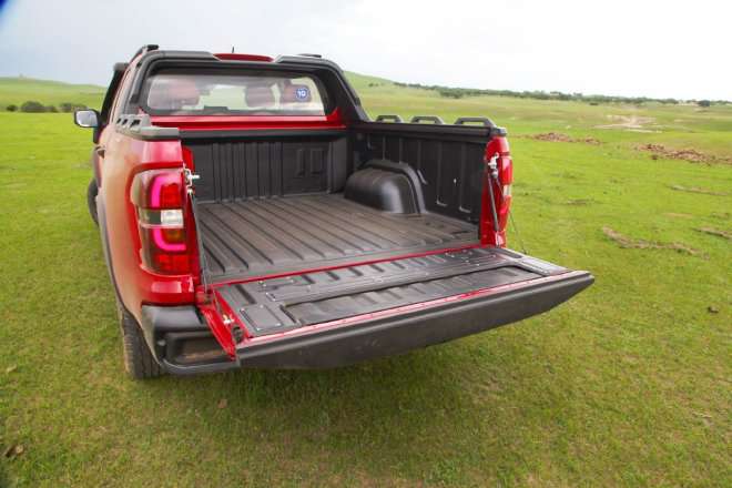 Sporty off-road pickup truck Test drive Changan Pioneer Exploration Edition