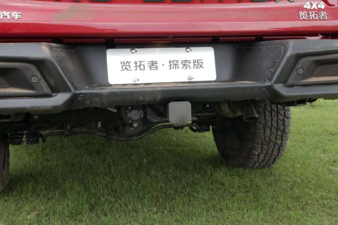 Sporty off-road pickup truck Test drive Changan Pioneer Exploration Edition