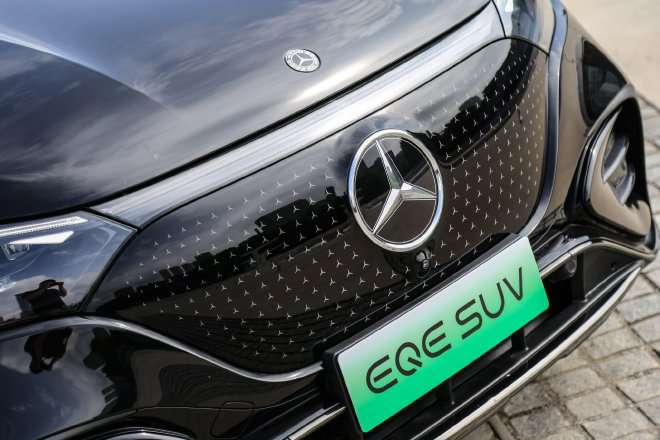 Electrified luxury test drive Mercedes EQE SUV