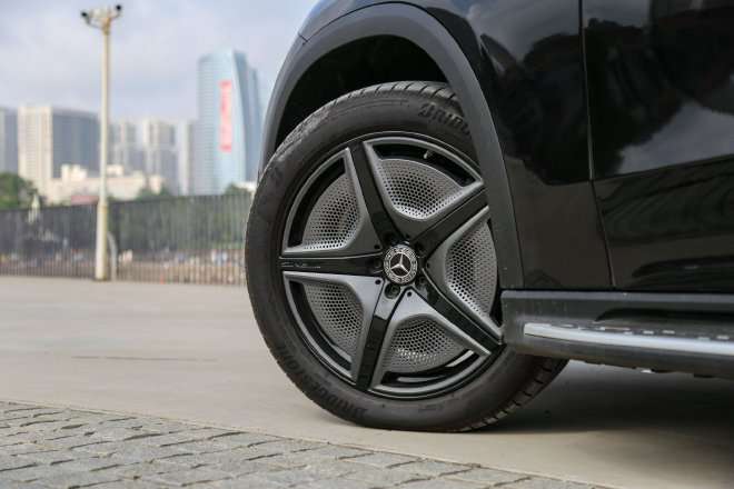 Electrified luxury test drive Mercedes EQE SUV
