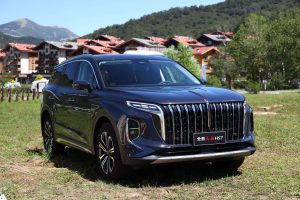 National Tide New Luxury Static tasting of the new Hongqi HS7