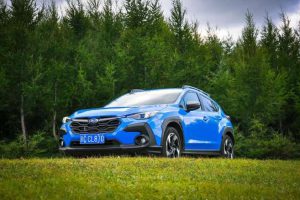 Compact and easy to open Upgrade the three-eyed EyeSight test drive Subaru CROSSTREK Asahi Leopard