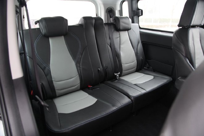 A new choice for transportation and travel: test drive Ruifeng M3 PLUS HEV