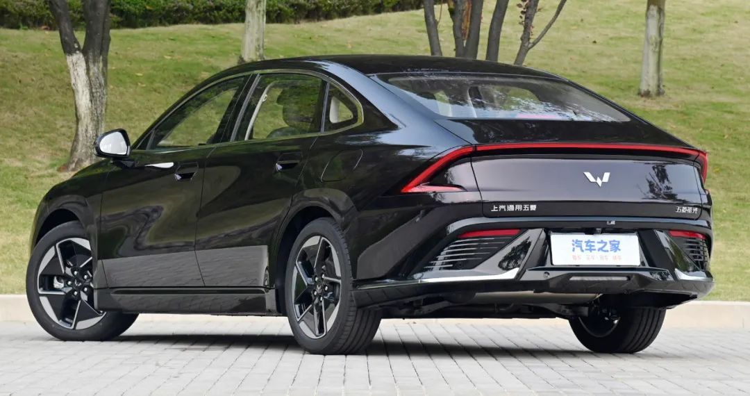Only 88,800! Plug-in hybrid mid-size car! Less than 4 oil per 100 kilometers! Hot sale booking? !