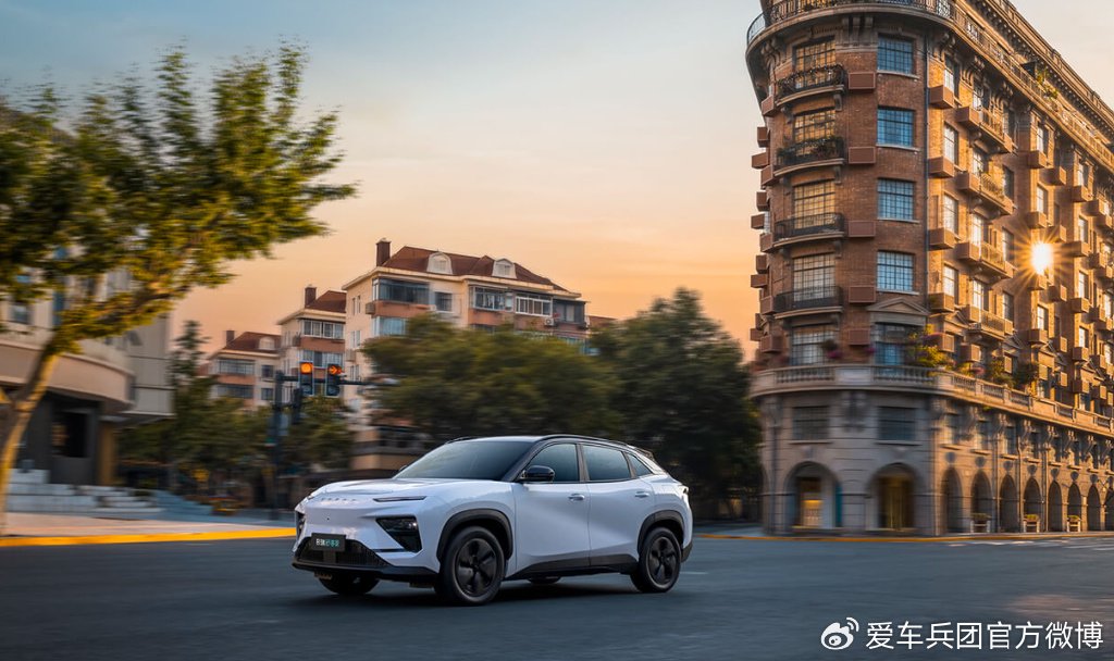 How to choose between these two popular models recommended for 150,000-class pure electric SUVs?