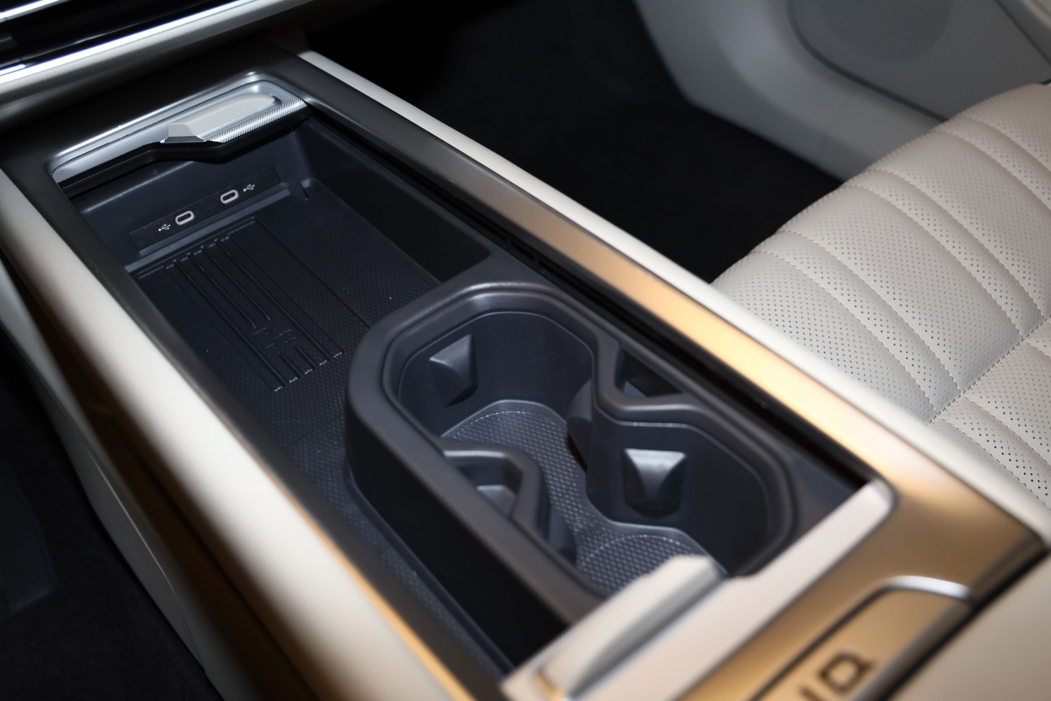 Priced at RMB 227,777-262,777, FAW-Volkswagen ID.7 VIZZION is officially launched