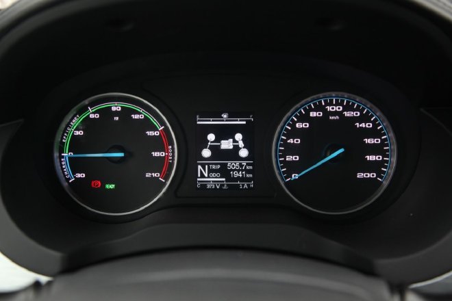 A new choice for transportation and travel: test drive Ruifeng M3 PLUS HEV