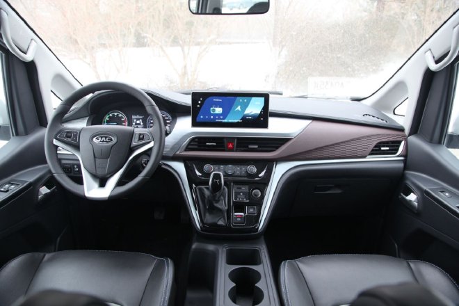 A new choice for transportation and travel: test drive Ruifeng M3 PLUS HEV