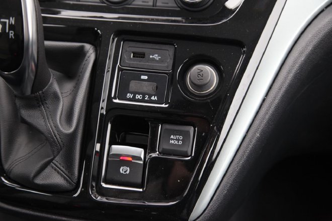 A new choice for transportation and travel: test drive Ruifeng M3 PLUS HEV