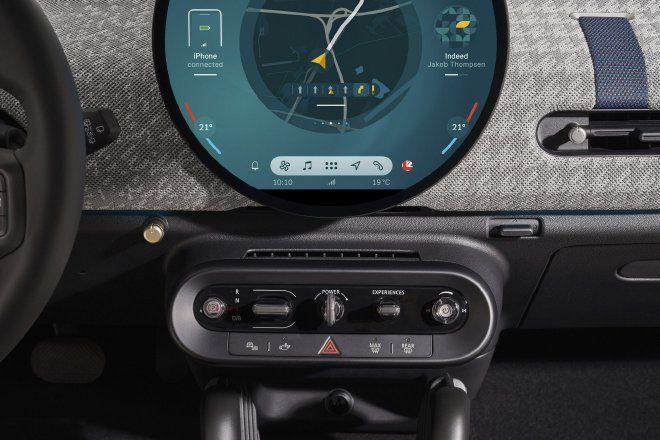 The all-new pure electric MINI COOPER was unveiled at the Ministry of Industry and Information Technology and will be sold globally