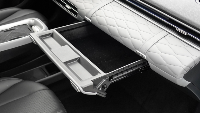 Price is over 70,000 yuan, frameless door has a range of 330km, a new choice besides BYD Dolphin and Wuling Bingo