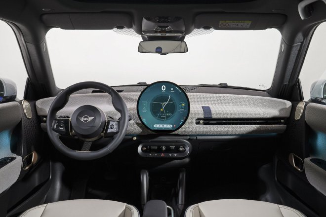 The all-new pure electric MINI COOPER was unveiled at the Ministry of Industry and Information Technology and will be sold globally