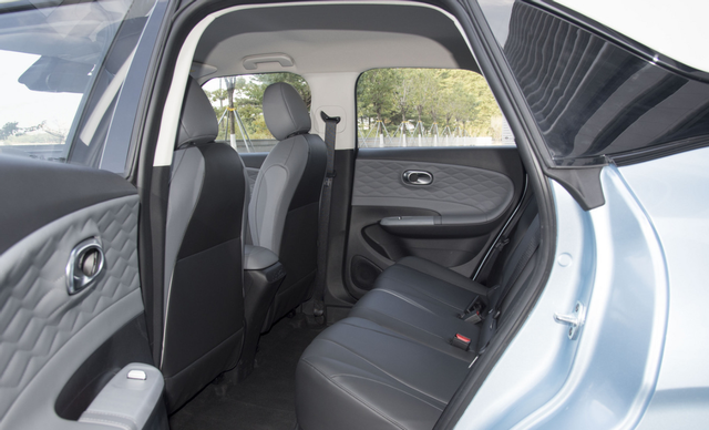 Price is over 70,000 yuan, frameless door has a range of 330km, a new choice besides BYD Dolphin and Wuling Bingo