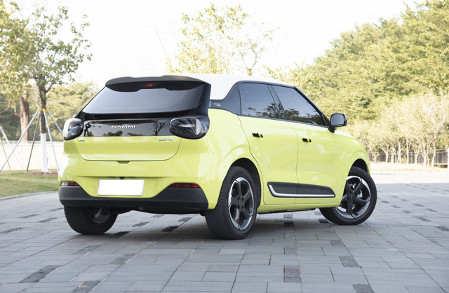 Price is over 70,000 yuan, frameless door has a range of 330km, a new choice besides BYD Dolphin and Wuling Bingo