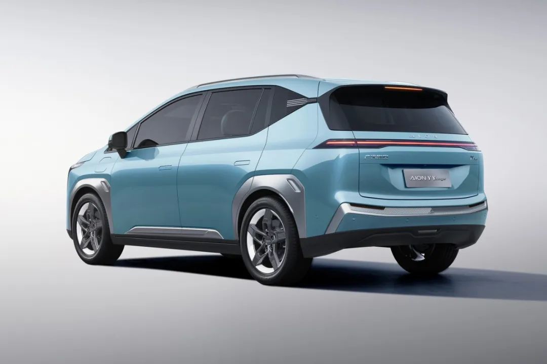 A great first car for young people, with pure electric, extended-range, and plug-in hybrid models available, you can’t go wrong with the one you buy with your eyes closed!