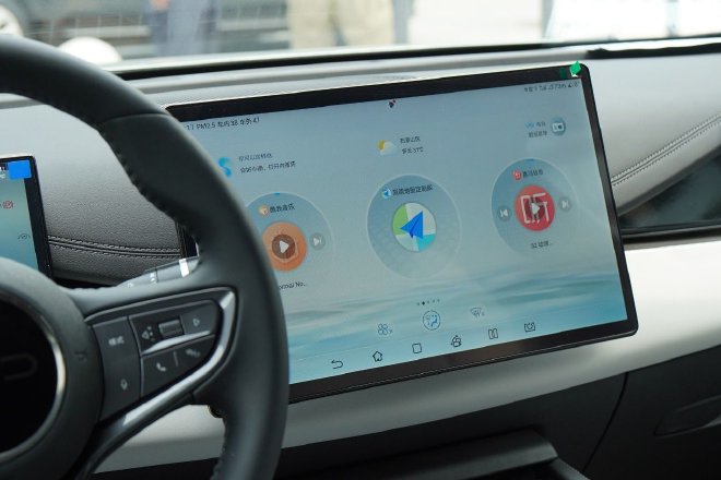 The Seed Player in the Ocean: Seal 06DM-i/Sea Lion 07EV Dual Car Experience