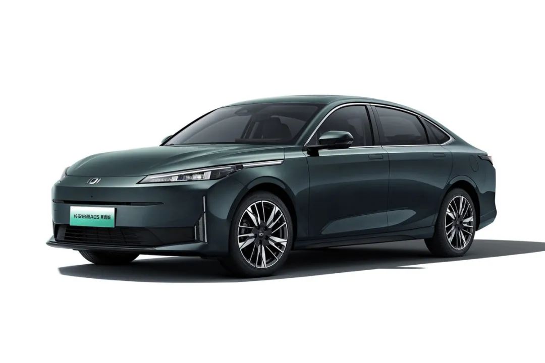 A great first car for young people, with pure electric, extended-range, and plug-in hybrid models available, you can’t go wrong with the one you buy with your eyes closed!