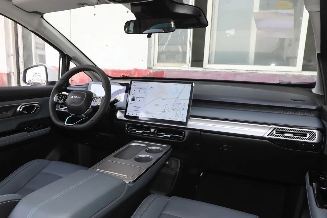 A great first car for young people, with pure electric, extended-range, and plug-in hybrid models available, you can’t go wrong with the one you buy with your eyes closed!
