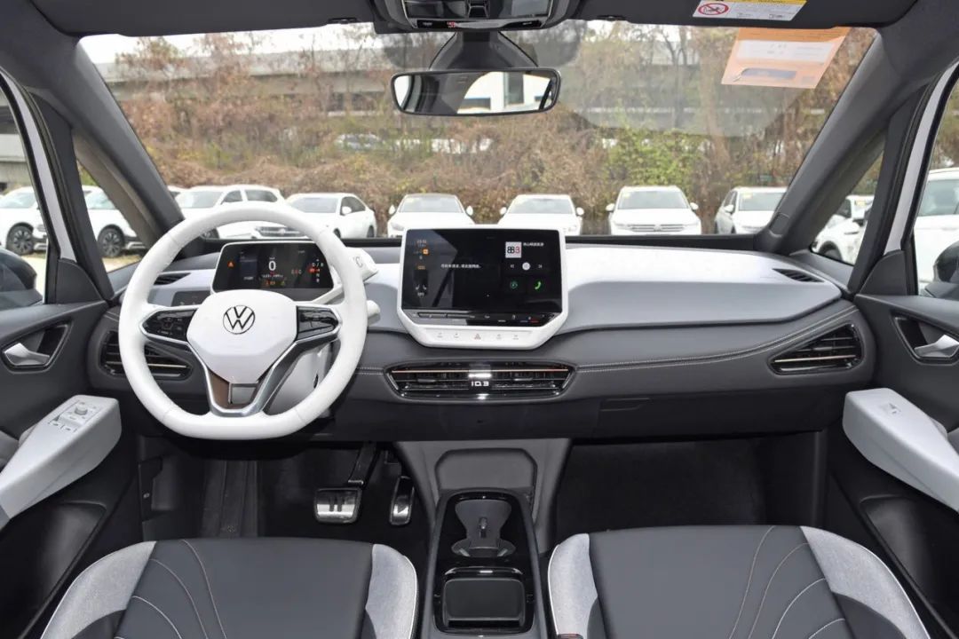 A great first car for young people, with pure electric, extended-range, and plug-in hybrid models available, you can’t go wrong with the one you buy with your eyes closed!