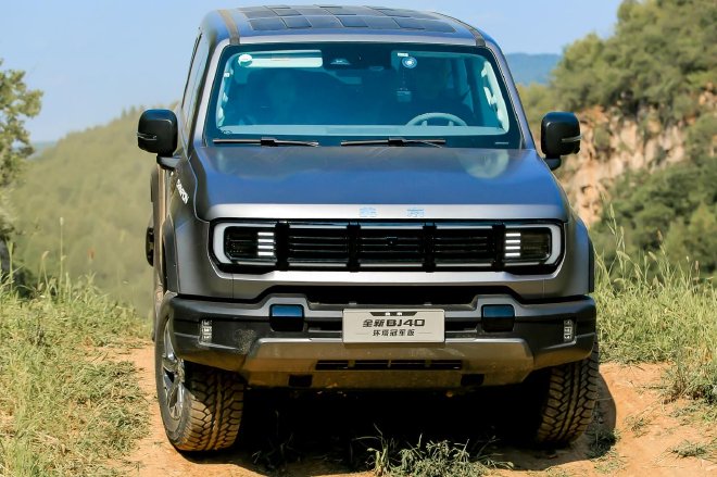 Test drive the new BJ40 Taklimakan champion version, a new benchmark for off-road vehicles