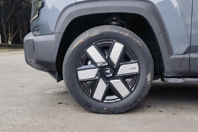 Extended range can also be very hardcore! Be the first to test drive the Deep Blue G318