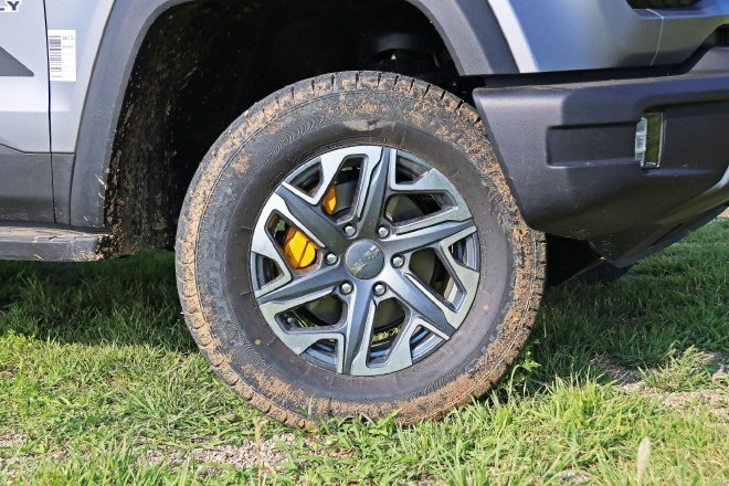 Test drive the new BJ40 Taklimakan champion version, a new benchmark for off-road vehicles