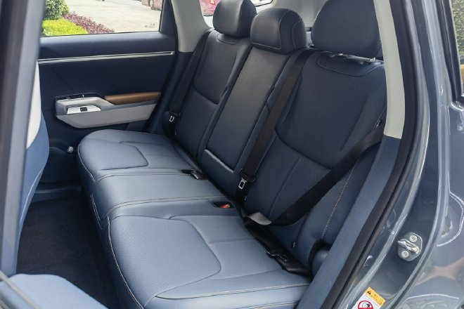 Extended range can also be very hardcore! Be the first to test drive the Deep Blue G318