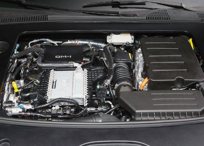 Intelligent driving evolves again. 2025 Han is priced from 165,800 yuan
