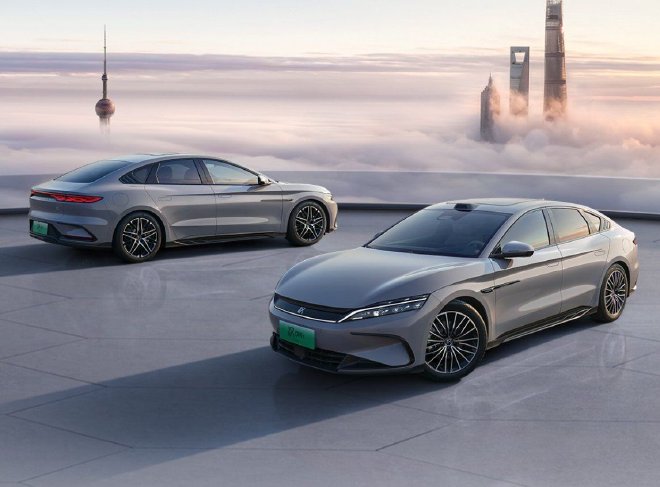 Intelligent driving evolves again. 2025 Han is priced from 165,800 yuan