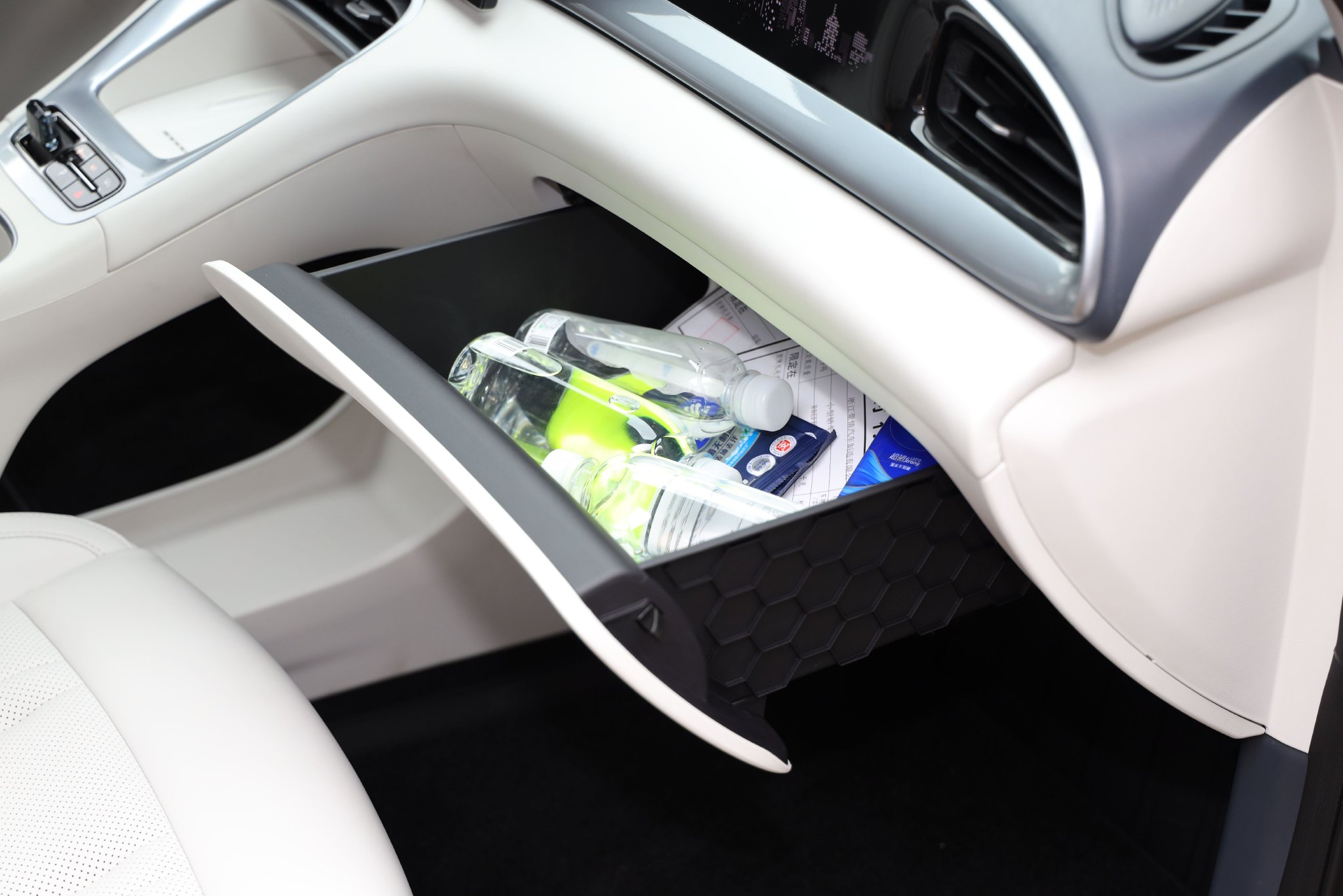 10L drawer type glove box