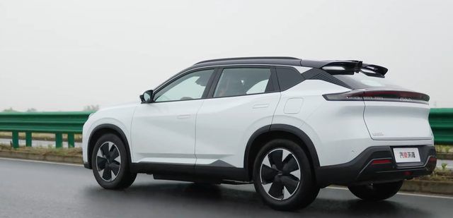 Cheaper than the extended-range version, Dongfeng Fengshen L7 EV starts at 109,900 yuan