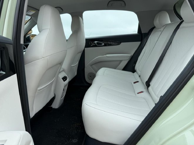 A small car can also be quite textured. Test drive Geely Xingyuan 410km Exploration + version