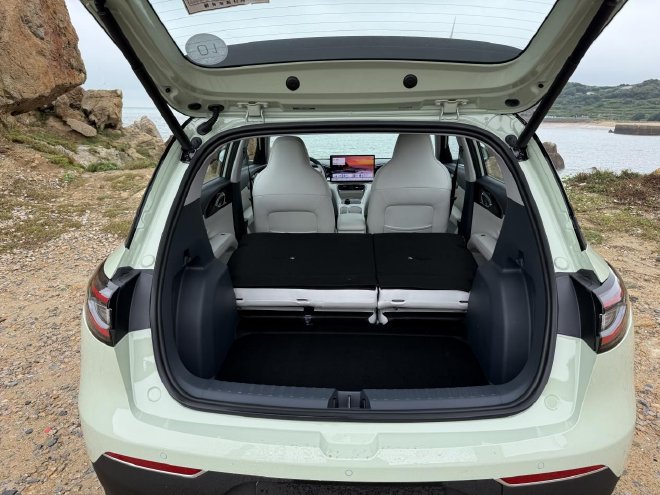 A small car can also be quite textured. Test drive Geely Xingyuan 410km Exploration + version