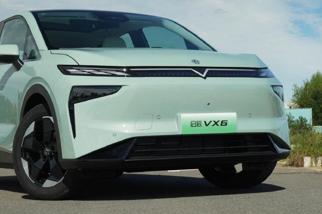 Catering to your needs and understanding you better, the new Venucia VX6 sets a benchmark for space and intelligence