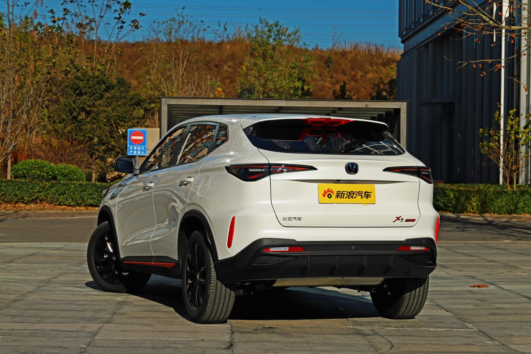Targeting young user groups, the second-generation Changan X5PLUS was photographed in the store