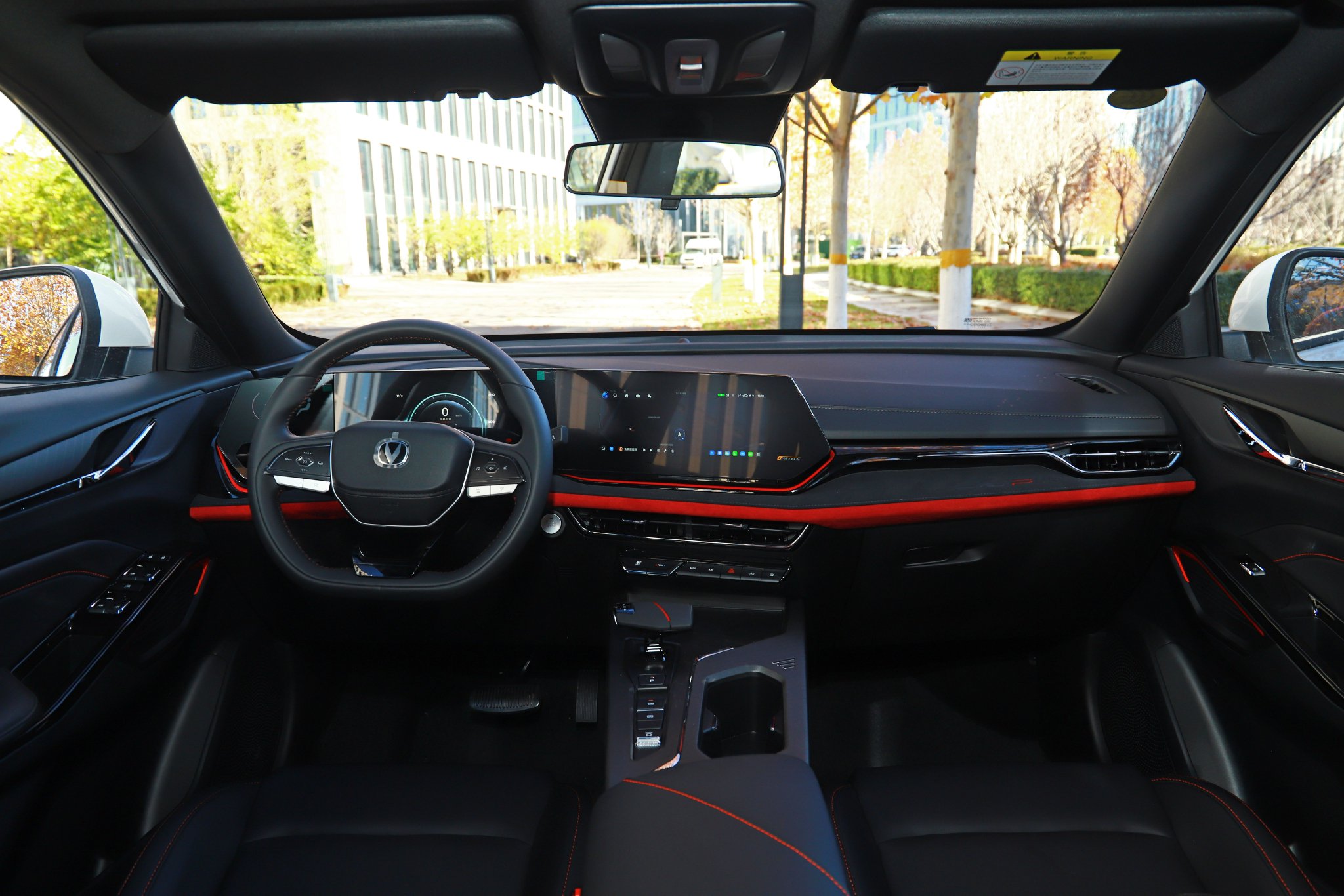 Targeting young user groups, the second-generation Changan X5PLUS was photographed in the store