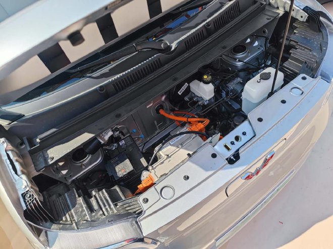 Wuling Zhiguang EV officially starts pre-sale with a pre-sale price of RMB 47,800 to RMB 50,800