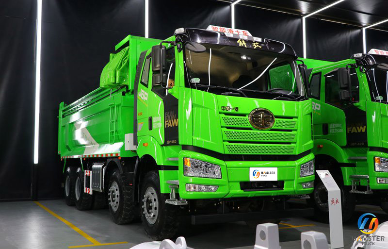 FAW Jiefang new J6P heavy truck 460 horsepower 8X4 5.8m AMT automatic gear dump truck