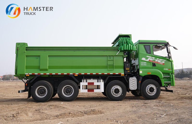 JH6 8*4 type dump truck of FAW-Jiefang sells well 430 horsepower and is powerful terms power and capable carrying heavy loads