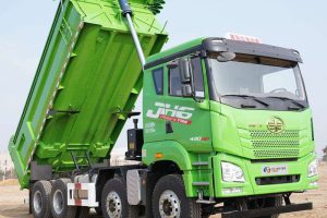 JH6 8*4 type dump truck of FAW-Jiefang sells well 430 horsepower and is powerful terms power and capable carrying heavy loads