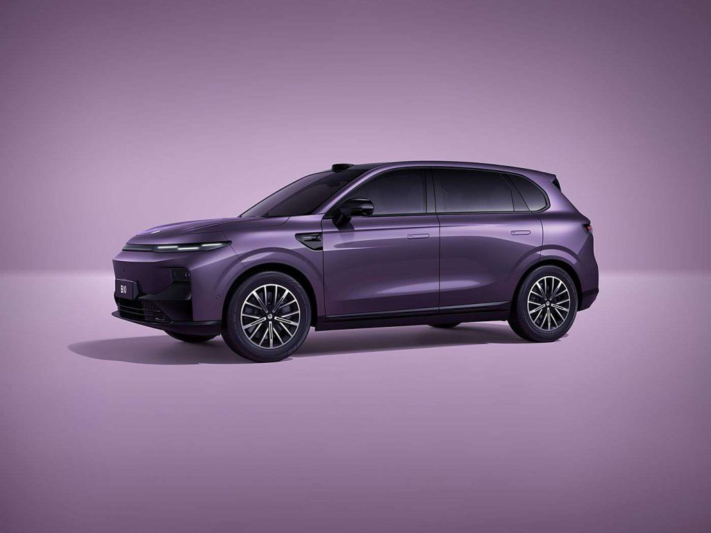 LEAP MOTOR B10 Electric Car New Energy Vehicle with 4WD Drive Automatic Gearbox Left Steering Pre-Sale Begins!