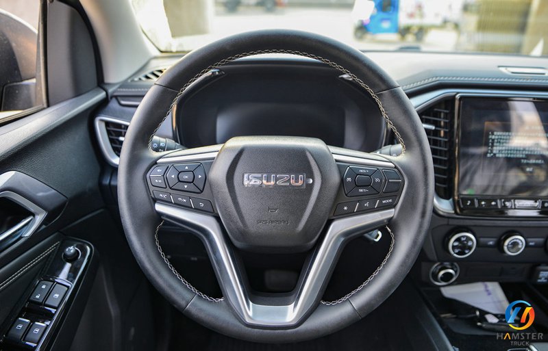 Jiangxi Isuzu Lingtuo 2023 Pilot Edition 2.5T Diesel 150HP Four-wheel Drive Automatic Long-axis Double-row Pickup