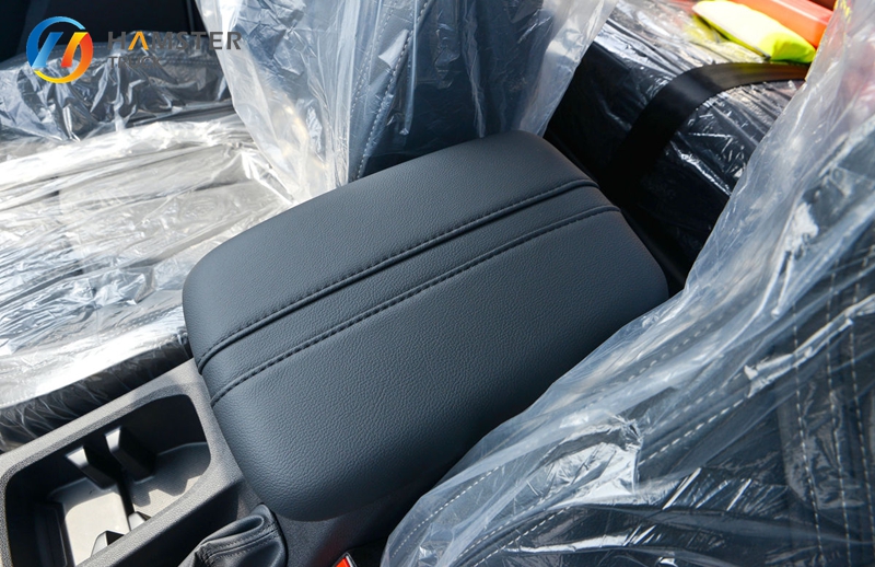 A very popular pickup truck, Jiangling Baodian, 4*2 configuration, convenient and practical, suitable for family use.