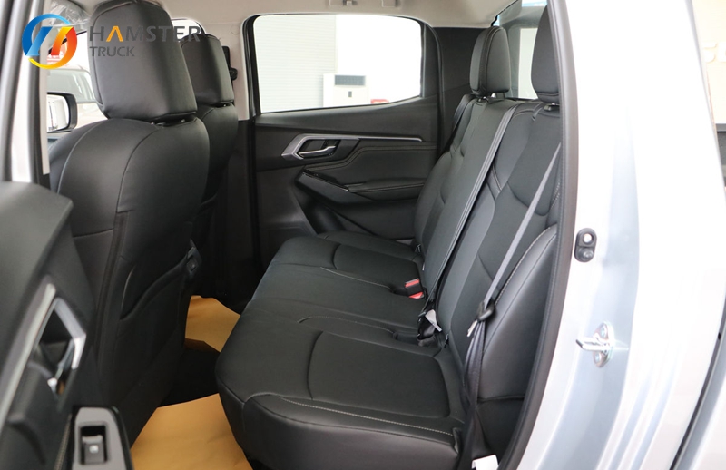 A very popular pickup truck - Jiangxi isuzu lingtuo 4x4 - compact and practical.Configure high level