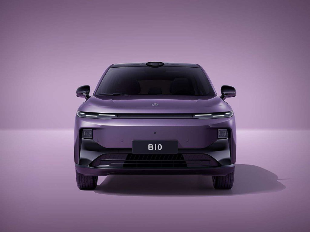 LEAP MOTOR B10 Electric Car New Energy Vehicle with 4WD Drive Automatic Gearbox Left Steering Pre-Sale Begins!