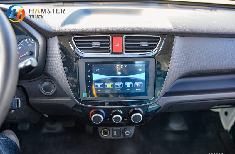 The Foton Xiangling M2 micro truck is selling well. It is priced reasonably and is suitable for short-distance transportation.